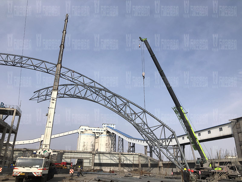 內(nèi)蒙能源長(zhǎng)城五礦選煤廠(chǎng)鋼骨架膜棚建設(shè)項(xiàng)目鋼結(jié)構(gòu)施工中