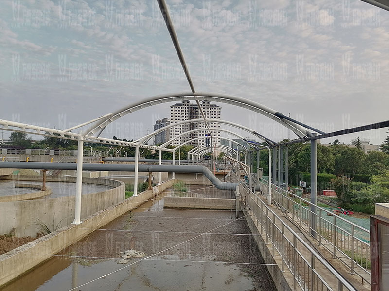 亳州市污水處理廠(chǎng)一期氧化溝密封升級(jí)改造工程施工中