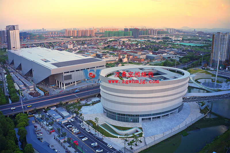 紹興國(guó)際會(huì)展中心PTFE網(wǎng)格織物幕墻項(xiàng)目