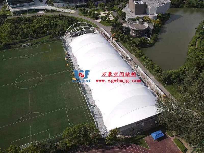 寧波諾丁漢大學(xué)室外運動場地改擴建項目膜結(jié)構(gòu)工程接近尾聲