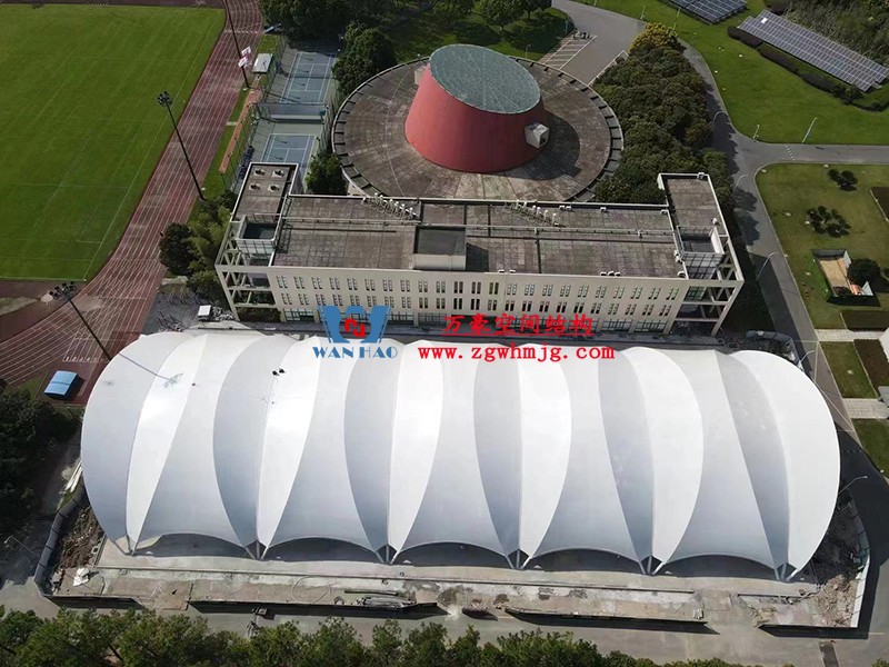 寧波諾丁漢大學(xué)室外運動場地改擴建項目膜結(jié)構(gòu)工程接近尾聲