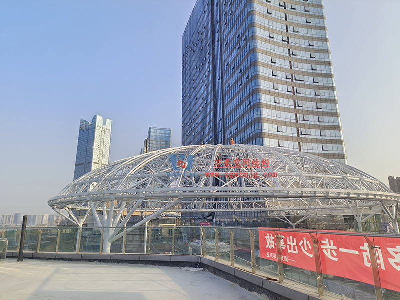 明宇廣場6號地塊商業(yè)（萬達(dá)廣場）改造項(xiàng)目鋼膜結(jié)構(gòu)ETFE蓋頂天幕工程