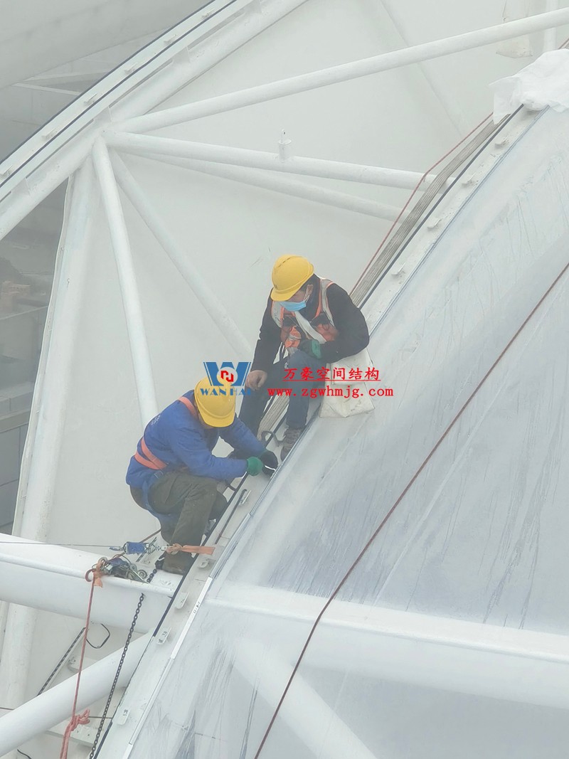 明宇廣場6號地塊商業(yè)（萬達(dá)廣場）改造項(xiàng)目鋼膜結(jié)構(gòu)ETFE蓋頂天幕工程