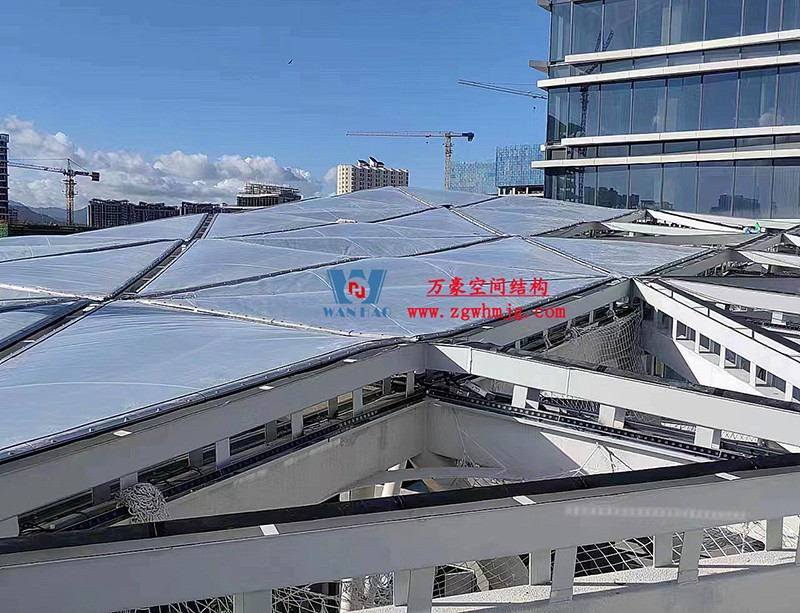 縱使烈日炎炎，腳步從未止歇！海南這個(gè)ETFE氣枕膜項(xiàng)目施工進(jìn)度有最新消息