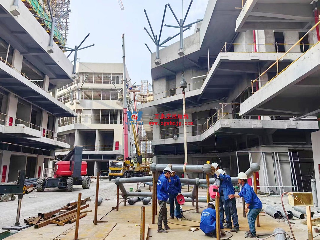 已完工，這個(gè)ETFE氣枕商業(yè)天幕閃亮登場(chǎng)！