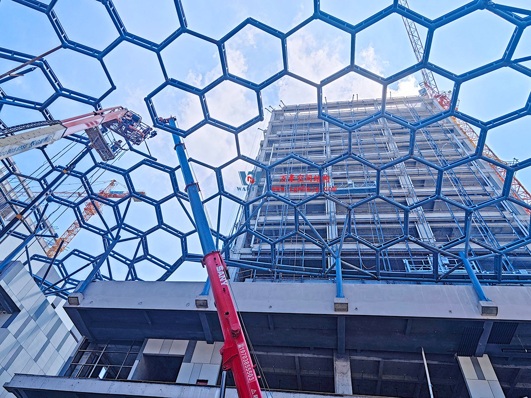 已完工，這個(gè)ETFE氣枕商業(yè)天幕閃亮登場(chǎng)！