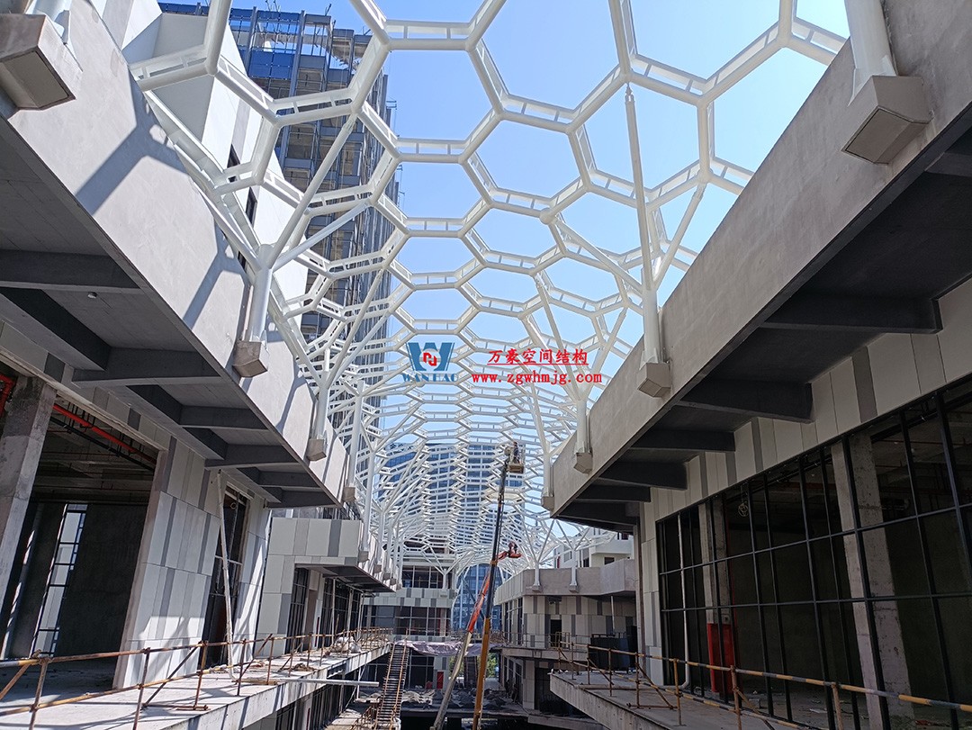 已完工，這個(gè)ETFE氣枕商業(yè)天幕閃亮登場(chǎng)！