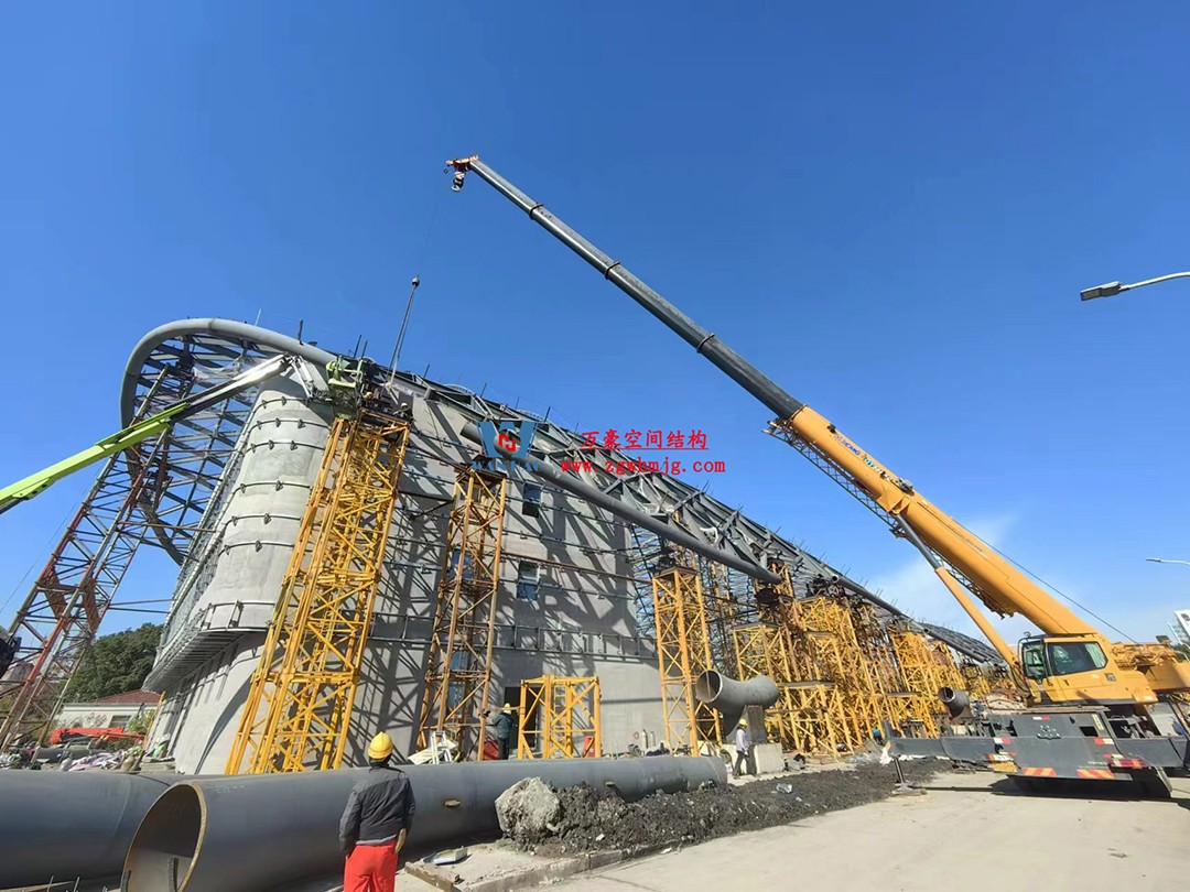 上海工程技術(shù)大學(xué)松江校區(qū)風(fēng)雨操場ETFE膜結(jié)構(gòu)項(xiàng)目 上海工程技術(shù)大學(xué)松江校區(qū)風(fēng)雨操場ETFE膜結(jié)構(gòu)項(xiàng)目