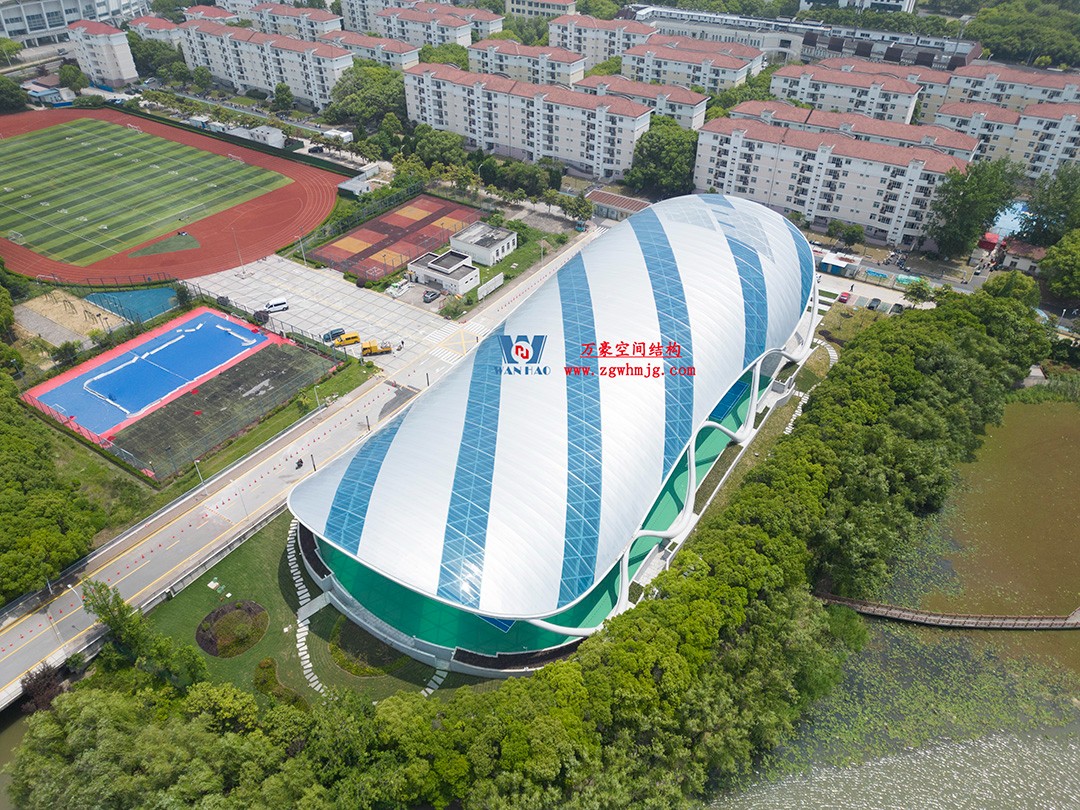 上海工程技術(shù)大學(xué)松江校區(qū)風(fēng)雨操場ETFE膜結(jié)構(gòu)項(xiàng)目 上海工程技術(shù)大學(xué)松江校區(qū)風(fēng)雨操場ETFE膜結(jié)構(gòu)項(xiàng)目