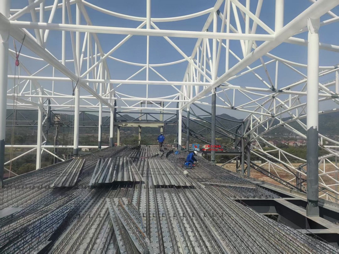 比亞迪紹興嵊州賽車場(chǎng)干拔沙坡觀景平臺(tái)鋼結(jié)構(gòu)項(xiàng)目