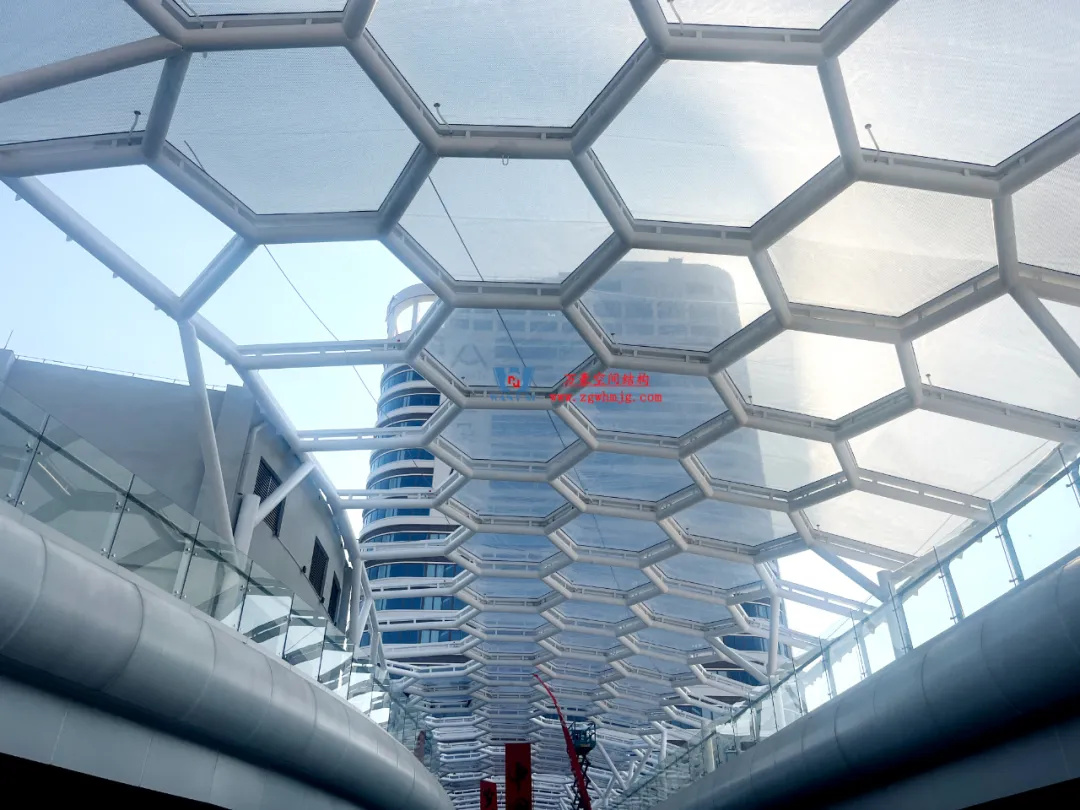 廣州茂名總匯天街商業(yè)街ETFE膜結構 廣州茂名總匯天街商業(yè)街ETFE膜結構