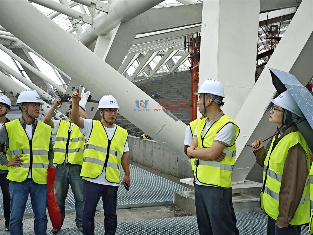 標(biāo)桿引領(lǐng)，智啟未來——萬豪集團(tuán)營(yíng)銷、設(shè)計(jì)與技術(shù)骨干共赴無錫奧體中心，現(xiàn)場(chǎng)觀摩學(xué)習(xí)解鎖“創(chuàng)新密碼”