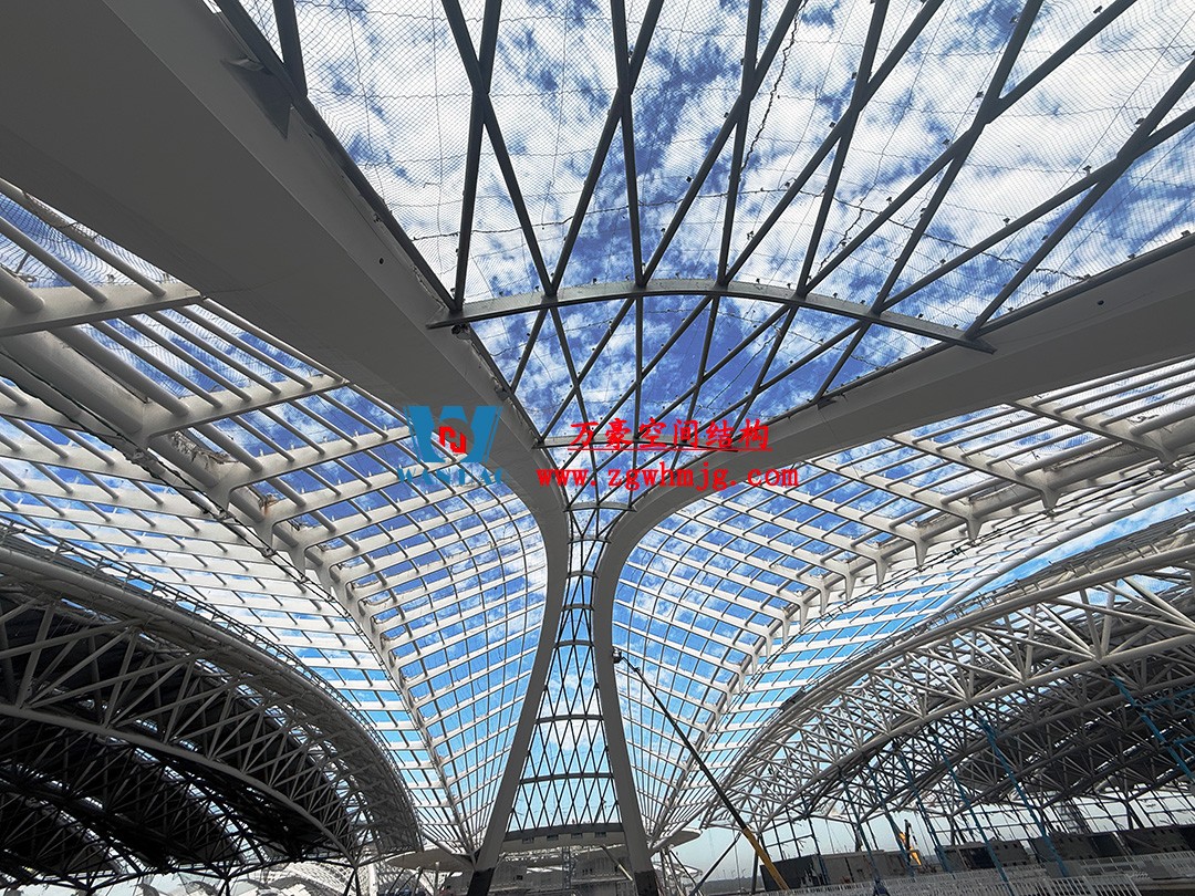 鄭州中原高鐵港數(shù)字展貿(mào)城鋼結(jié)構(gòu)項(xiàng)目 鄭州中原高鐵港數(shù)字展貿(mào)城鋼結(jié)構(gòu)項(xiàng)目