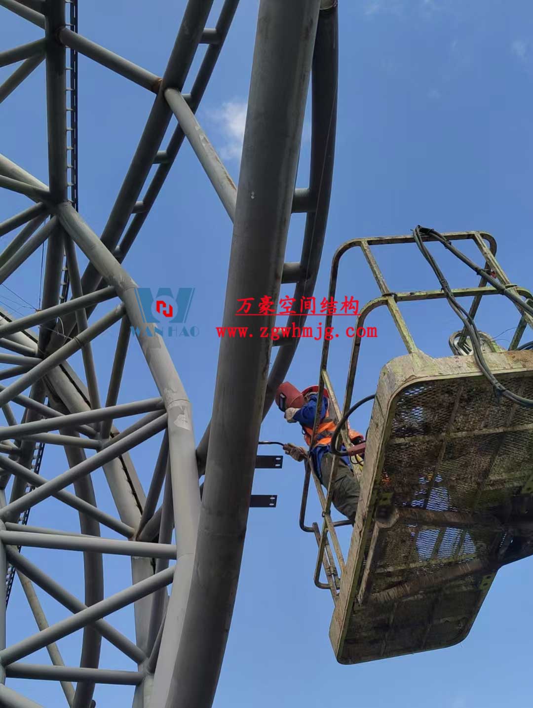 瑞麗國際文體中心建設項目體育場鋼結構工程