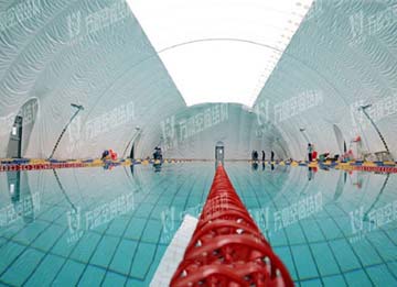 充氣膜游泳館好用嗎？充氣膜結(jié)構(gòu)游泳館有哪些優(yōu)點(diǎn)特點(diǎn)？