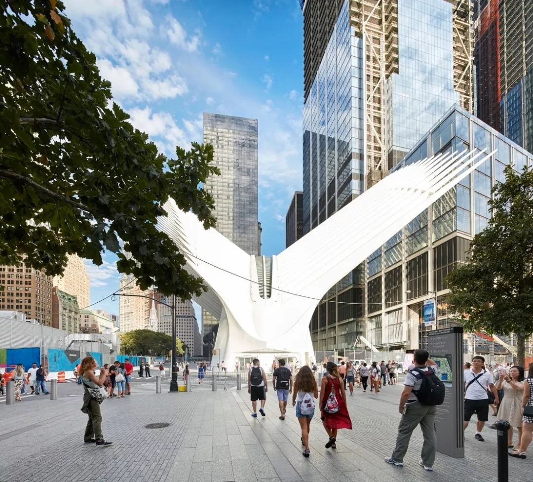 唯有鬼才，才敢讓建筑飛起來(lái)！