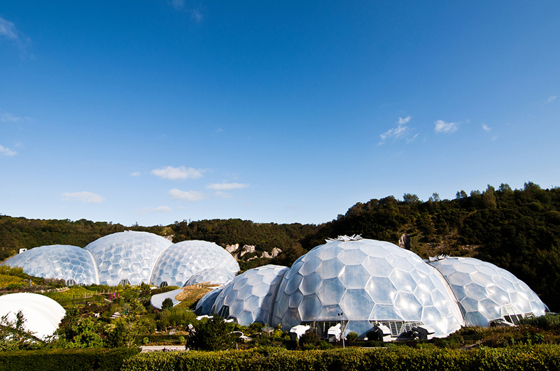 ETFE膜結(jié)構(gòu)有哪些性能特點？ETFE膜結(jié)構(gòu)在建筑行業(yè)的發(fā)展前景如何？