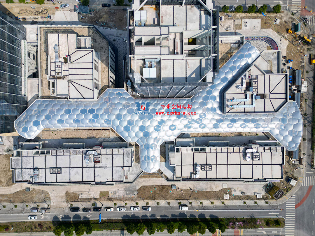 ETFE氣枕膜結構天幕，讓商業(yè)街更具神韻！